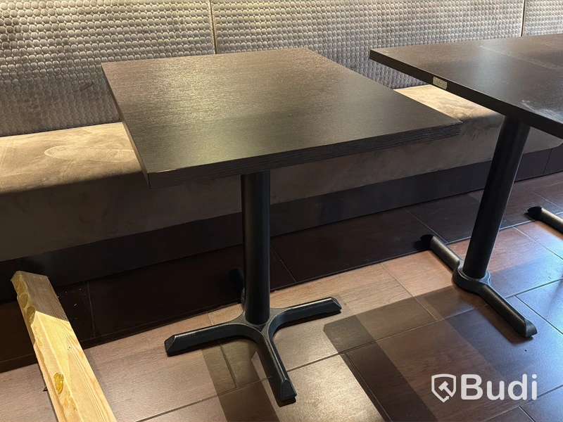 Restaurangbord, 9 st samt 4 st bordsskivor och 4 st bordsben