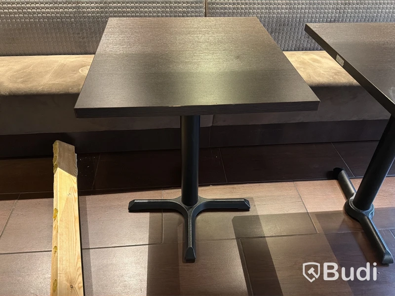 Restaurangbord, 9 st samt 4 st bordsskivor och 4 st bordsben