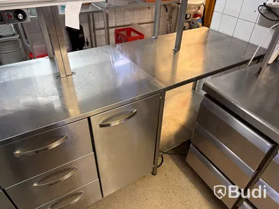 Köksarbetsstation med kylbänk och StayHot lampa, INOX BALTIC, TSK-2019