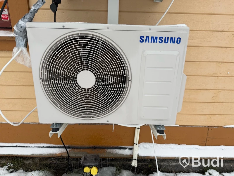 Värmepump/ AC, Samsung WindFree, inomhus- och utomhusdel