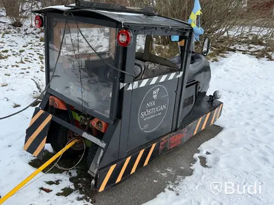 Turisttåg med lok och 3 vagnar
