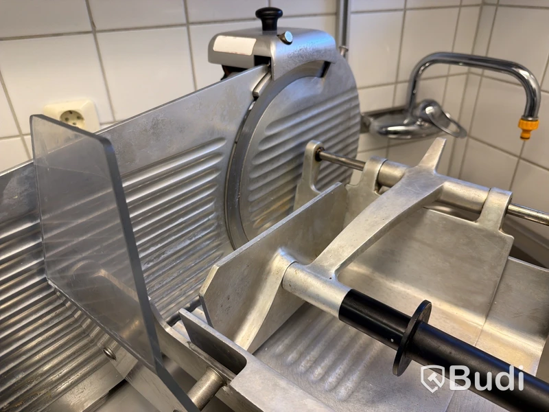 Skärmaskin, Beckens TC 300