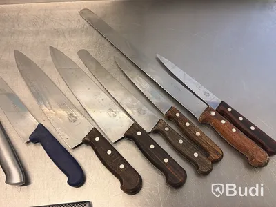 Köksknivar, 17st, bl.a. Victorinox och Global