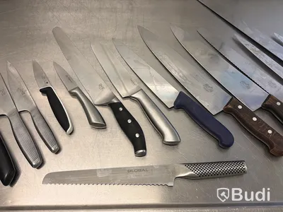 Köksknivar, 17st, bl.a. Victorinox och Global