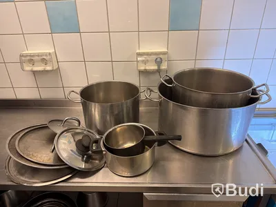 Parti kastruller och grytor