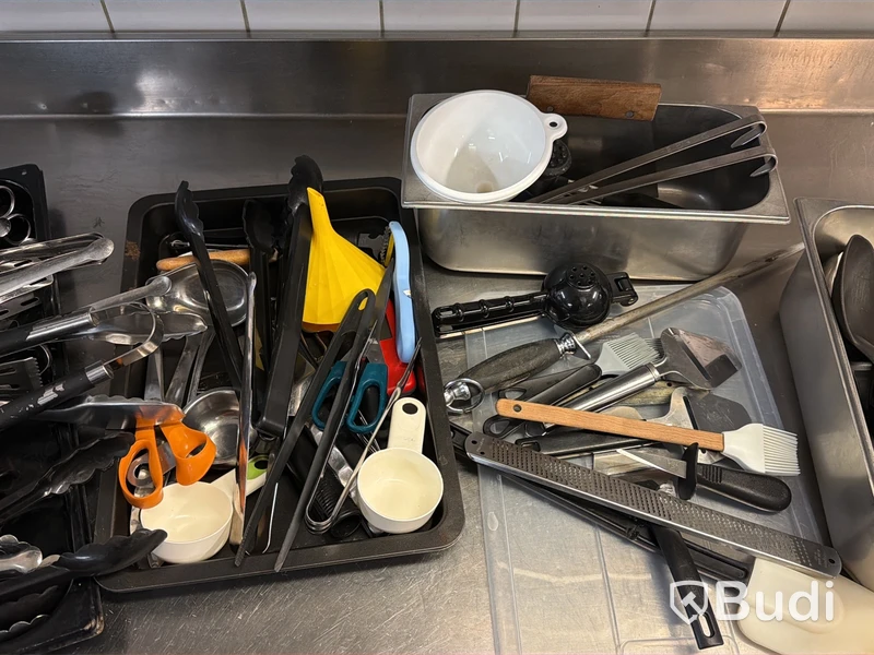Parti diverse köksredskap
