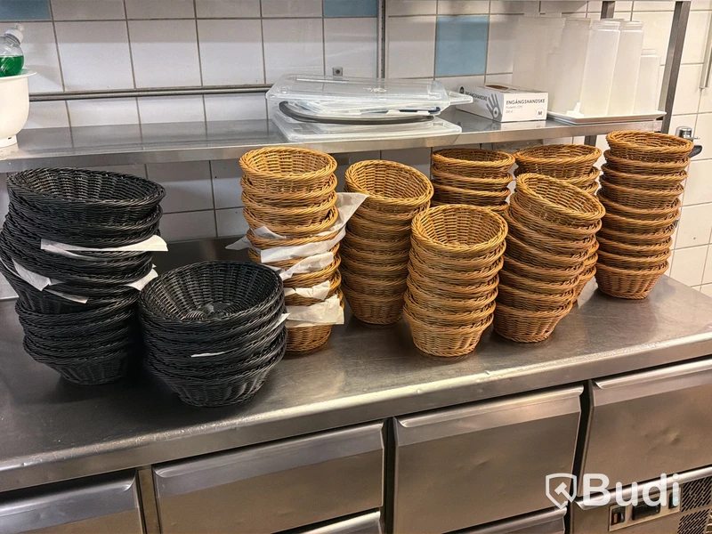 Parti rottingkorgar för t.ex. bröd/ pommes