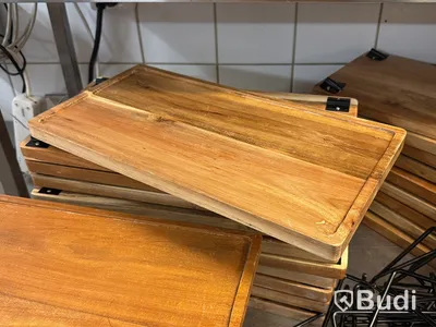 Serveringsbricka på ben, ca 20 st, för t.ex. plockbricka