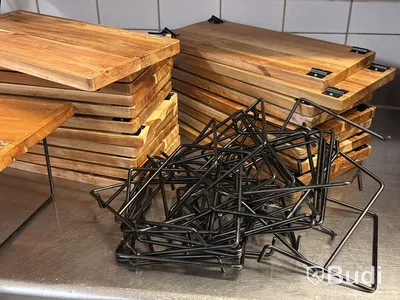 Serveringsbricka på ben, ca 20 st, för t.ex. plockbricka