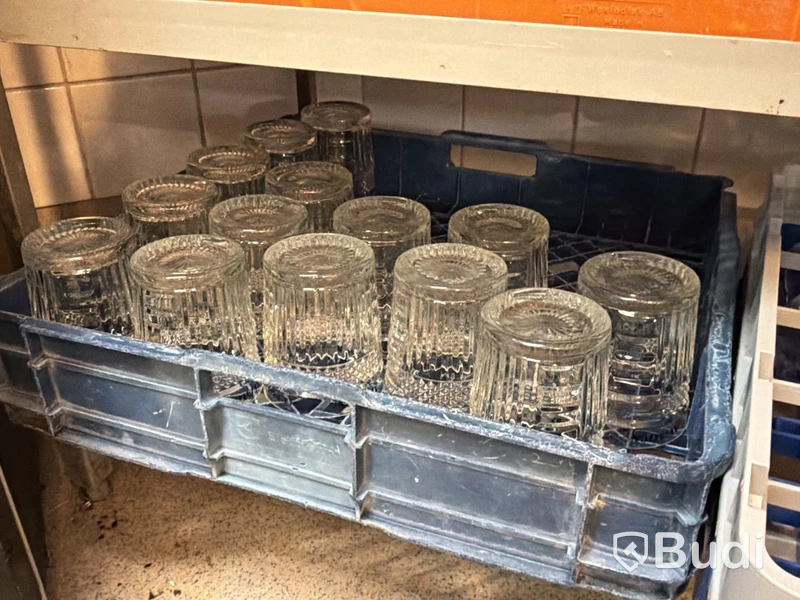 Stort sortiment diverse glas