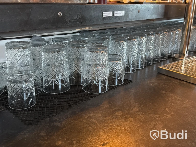Stort sortiment diverse glas