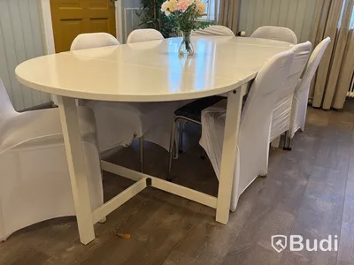 Konferensmöbler med 19 st bord samt 44 stolar