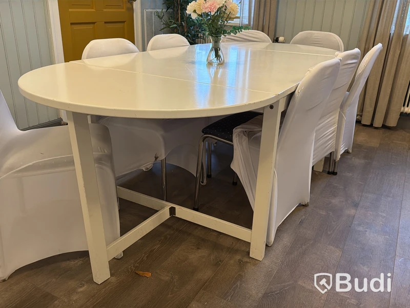 Konferensmöbler med 19 st bord samt 44 stolar
