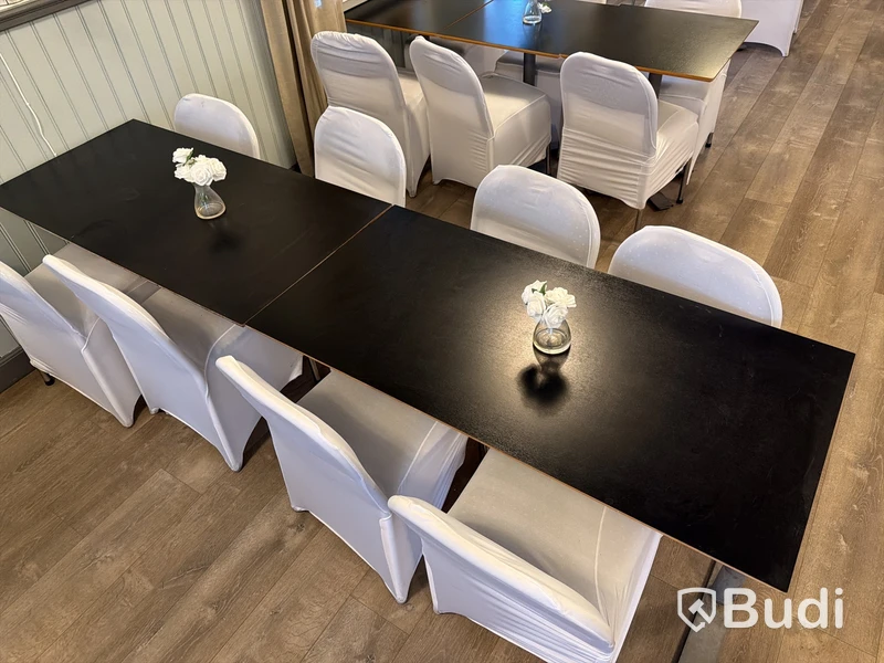 Konferensmöbler med 19 st bord samt 44 stolar