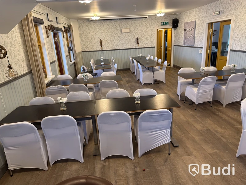 Konferensmöbler med 19 st bord samt 44 stolar