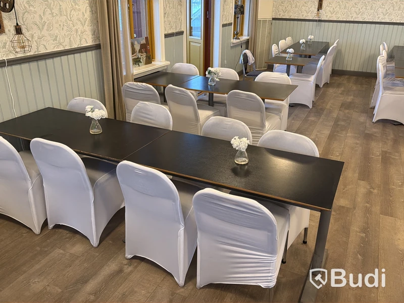 Konferensmöbler med 19 st bord samt 44 stolar