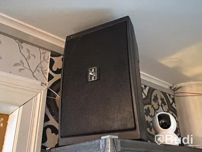 2 st högtalare D.A.S. Factor8 samt 1 st JBL Control 28