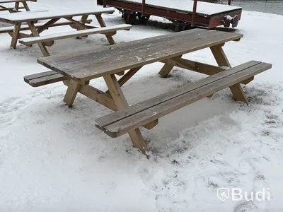 5 st picknickbord med två bänkar, trä