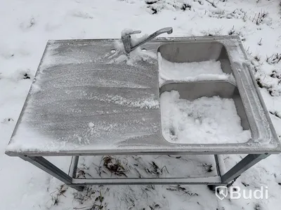 Rostfri arbetsbänk med ho och blandare