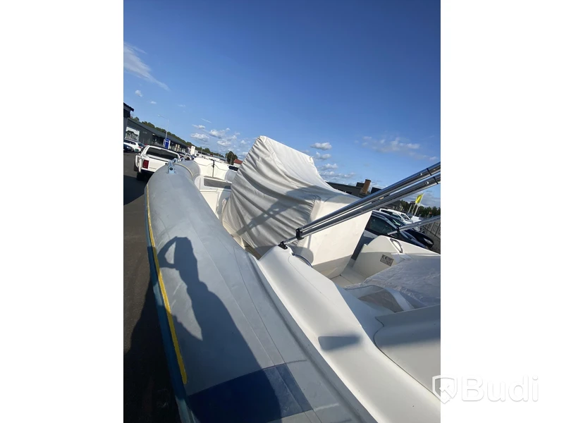 Ribbåt Marlin med Evinrude 150 hk. 2-takt. -2000. Längd (m): 6,30