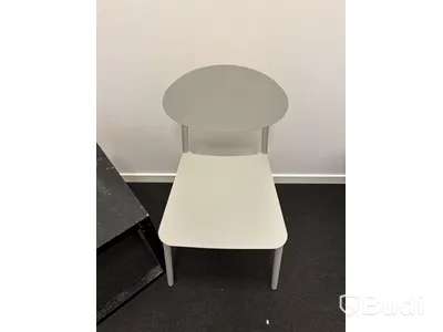 2 st. Stolar och Sidobord