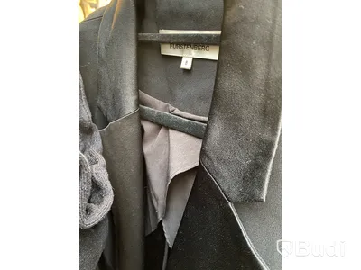 Klädhängare inkl. damkläder