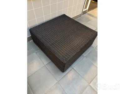 Utomhusmöbler i konstrotting