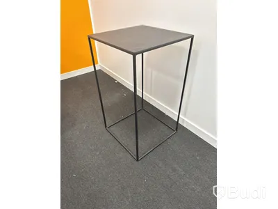 Sidobord i metall Artwood