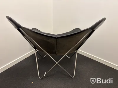Fladdermusfåtölj inkl. konstväxt