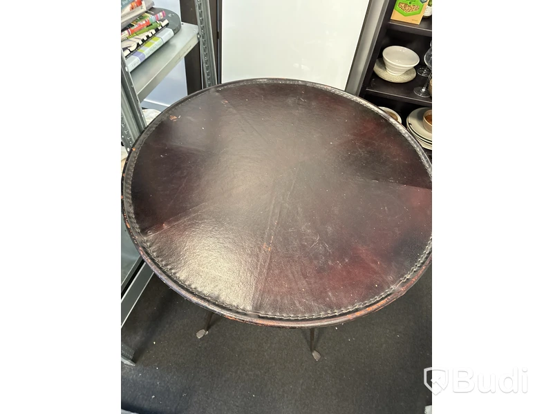 Ståbord i metall