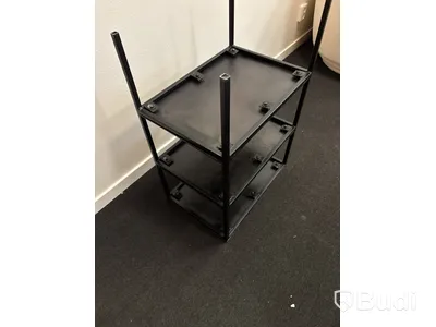 Sidobord i metall House doctor