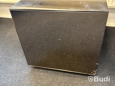 Sidobord i glas