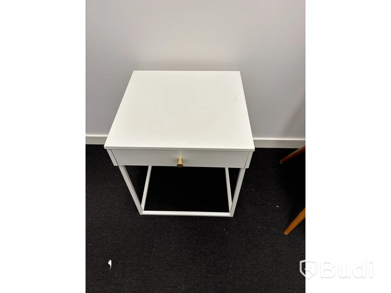 Stol och sidobord