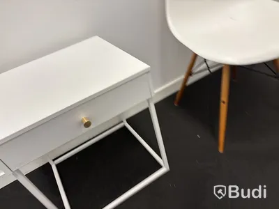 Stol och sidobord