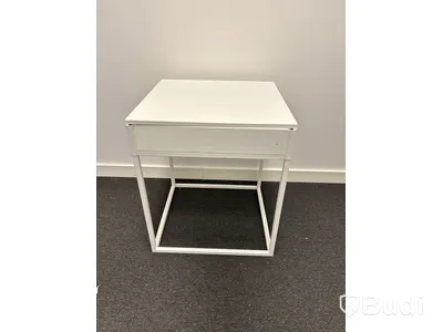 Stol och sidobord