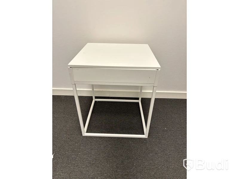 Stol och sidobord