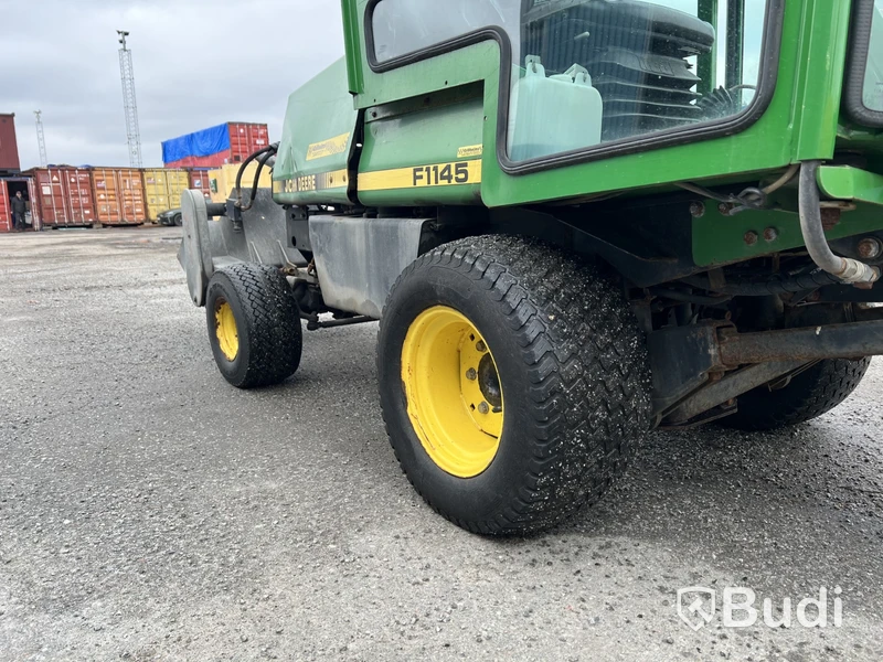 Redskapsbärare John Deere F1145 -1999 | Vikplog | Sandspridare