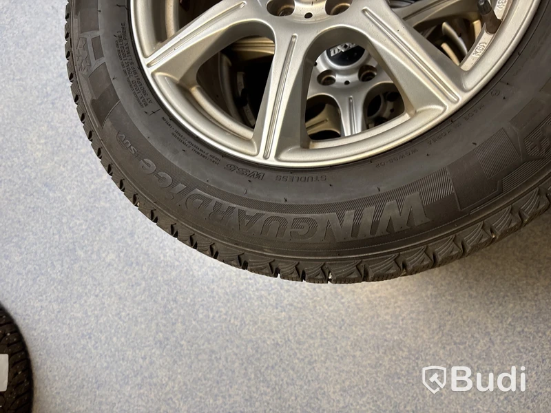 4 st. Vinterhjul Nexen 215/65R16 98Q