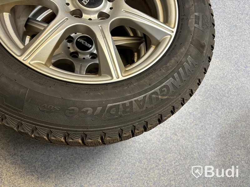 4 st. Vinterhjul Nexen 215/65R16 98Q