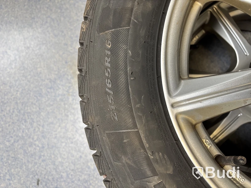 4 st. Vinterhjul Nexen 215/65R16 98Q