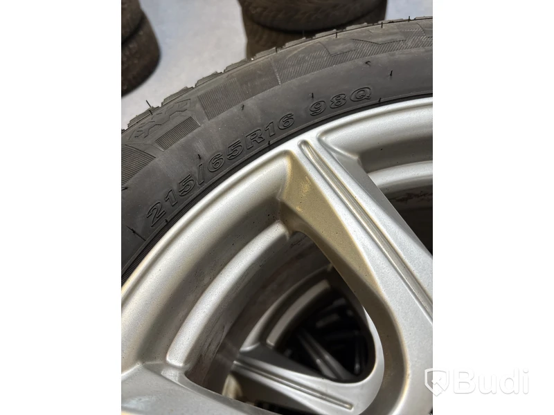 4 st. Vinterhjul Nexen 215/65R16 98Q