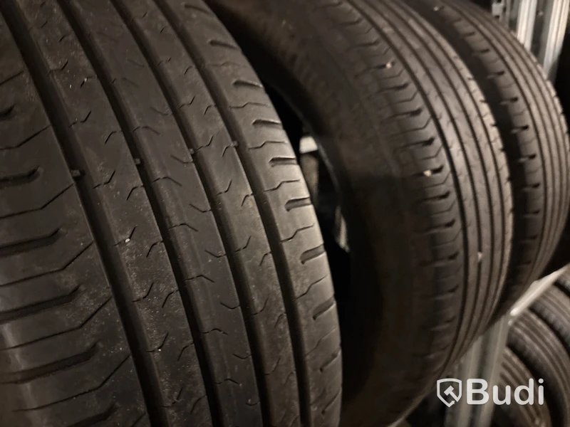 4 st. Sommardäck Continental 215/55R18 V XL