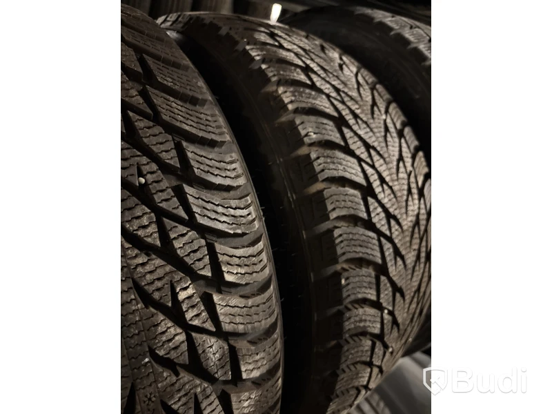 2 st. Vinterdäck Nokian 225/40R18 92T