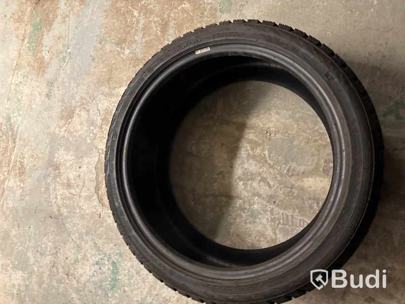 2 st. Vinterdäck Nokian 225/40R18 92T