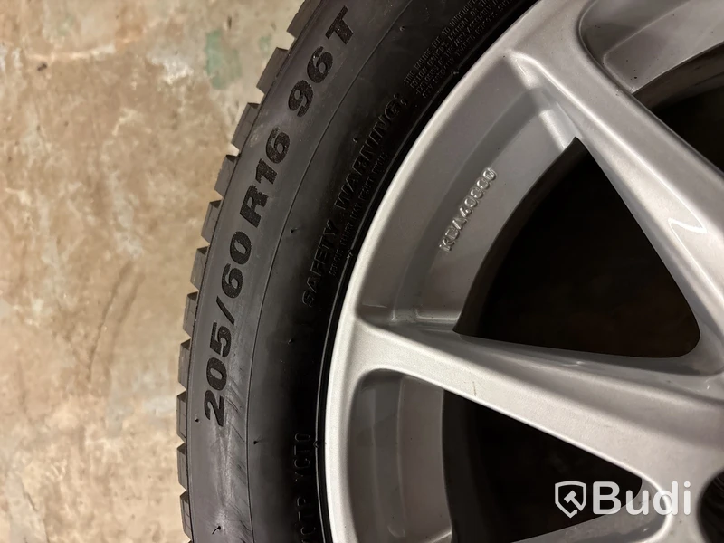 4 st. Vinterhjul Kumnho 205/60R16 96T