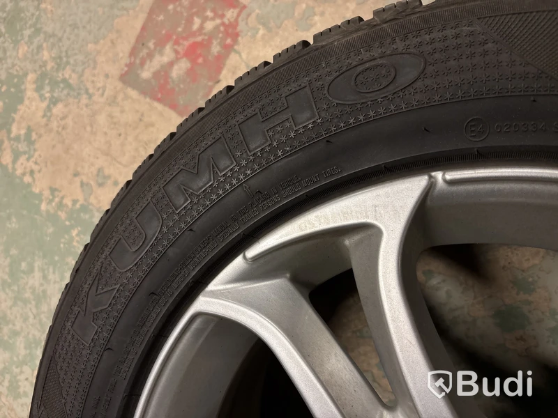 4 st. Vinterhjul Kumho 225/60R17 99H