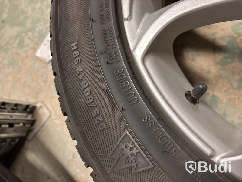 4 st. Vinterhjul Kumho 225/60R17 99H