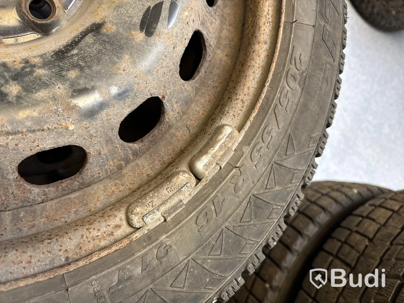 4 st. Vinterhjul  Pirelli 205/55R16 91T