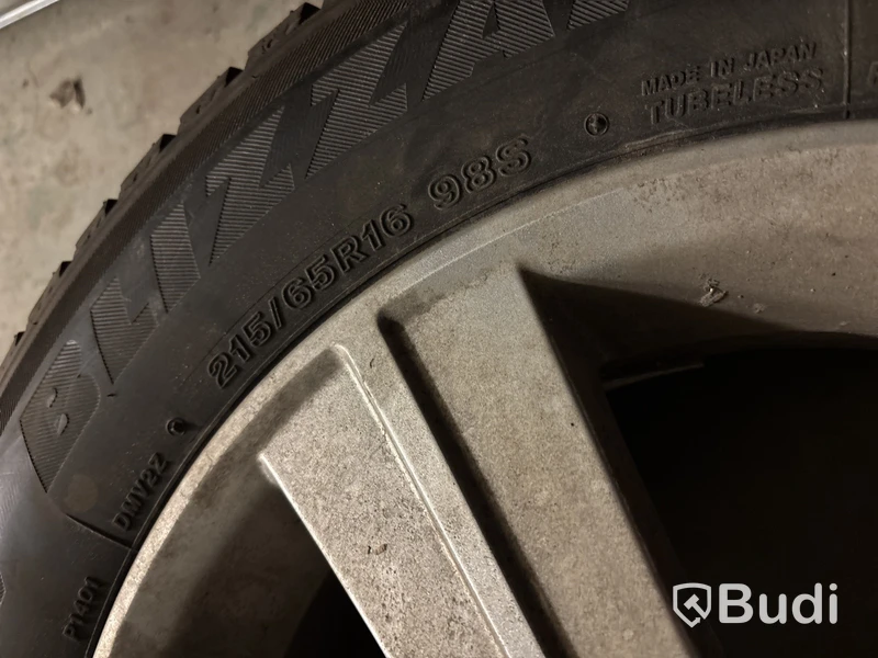 4 st. Vinterhjul Bridgestone 215/65R16 98S