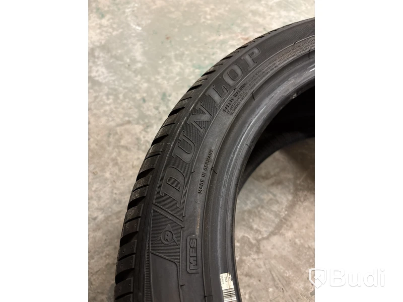 1 st. Vinterdäck Dunlop 225/50R18